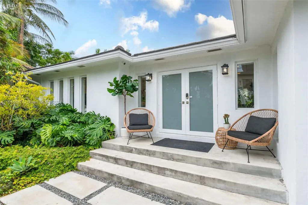 424 E Dilido Drive Miami Beach FL 33139