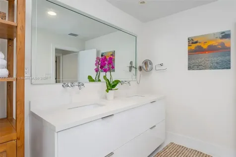 424 E Dilido Drive Miami Beach FL 33139