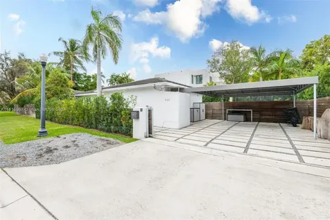 424 E Dilido Drive Miami Beach FL 33139