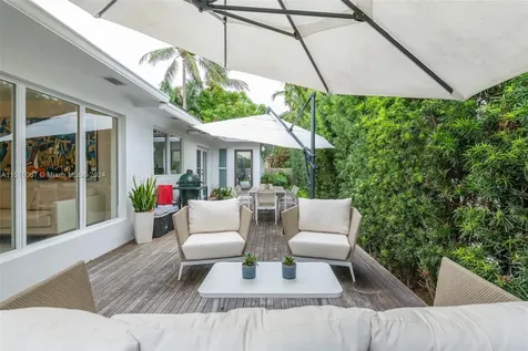 424 E Dilido Drive Miami Beach FL 33139