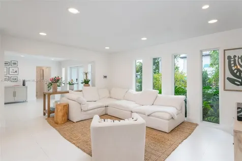 424 E Dilido Drive Miami Beach FL 33139
