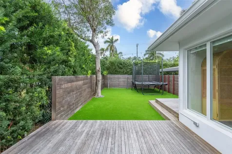 424 E Dilido Drive Miami Beach FL 33139