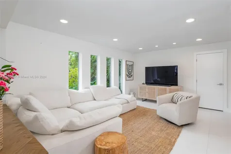 424 E Dilido Drive Miami Beach FL 33139