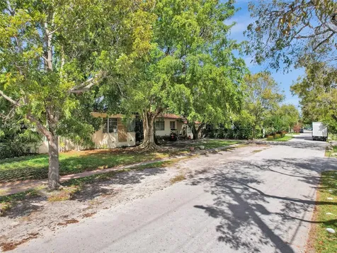 4454 Adams Avenue Miami Beach FL 33140