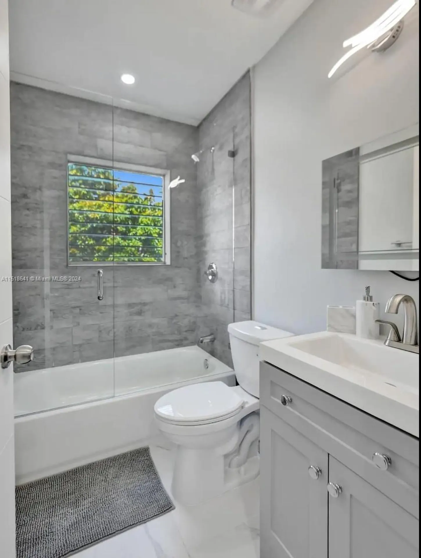 1342 Tyler Street Hollywood FL 33019