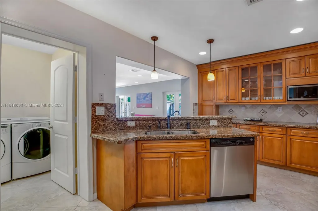 4710 NE 18th Terrace Fort Lauderdale FL 33308