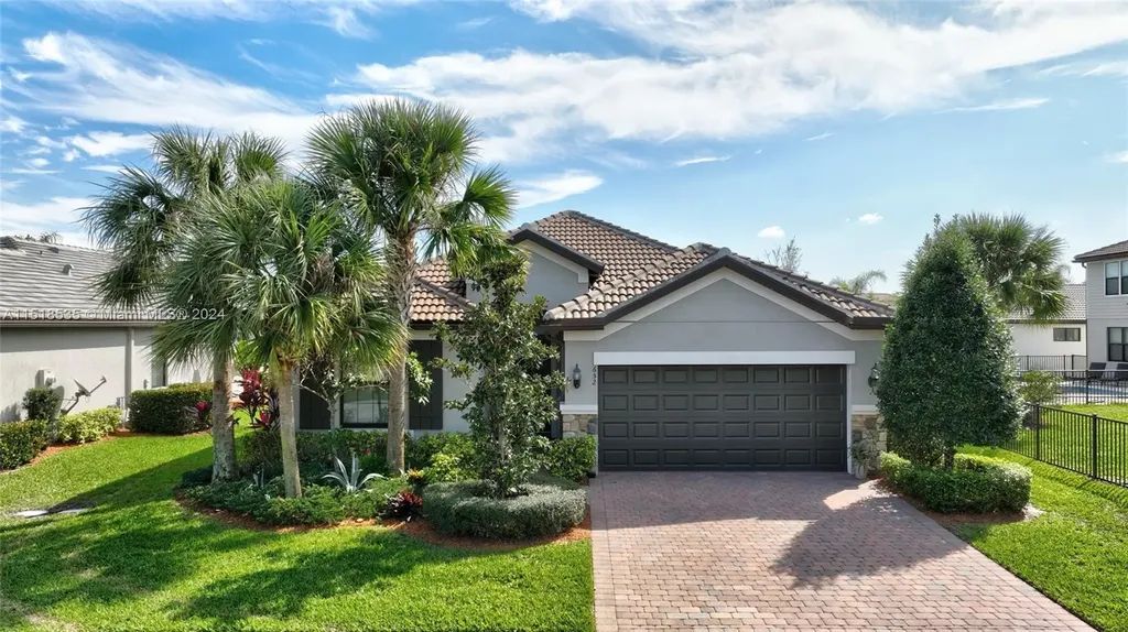 652 SE Monteiro Drive Port St. Lucie FL 34984