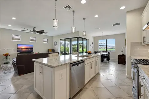 652 SE Monteiro Drive Port St. Lucie FL 34984