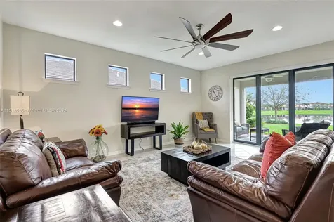 652 SE Monteiro Drive Port St. Lucie FL 34984