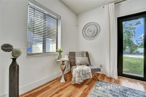 549 NE 12th Avenue Fort Lauderdale FL 33301