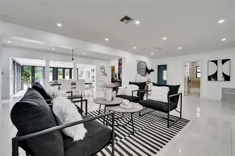 549 NE 12th Avenue Fort Lauderdale FL 33301