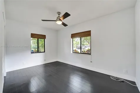 549 NE 12th Avenue Fort Lauderdale FL 33301