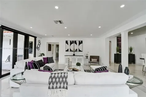 549 NE 12th Avenue Fort Lauderdale FL 33301