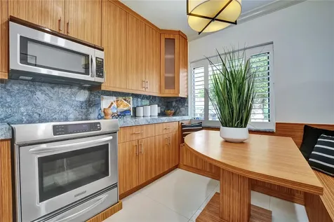 549 NE 12th Avenue Fort Lauderdale FL 33301