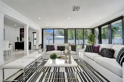 549 NE 12th Avenue Fort Lauderdale FL 33301