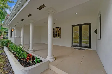 549 NE 12th Avenue Fort Lauderdale FL 33301