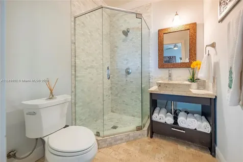 549 NE 12th Avenue Fort Lauderdale FL 33301