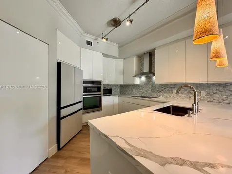 3001 NE 185th Street Aventura FL 33180
