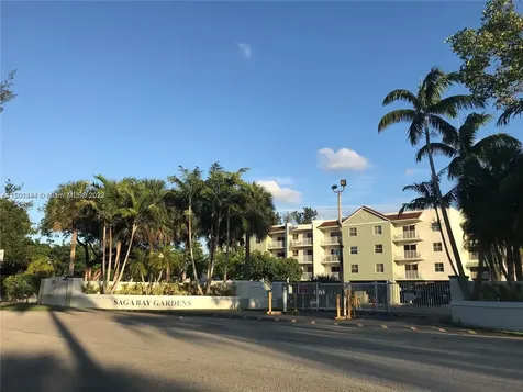 8260 SW 210th Street Cutler Bay FL 33189