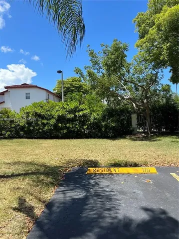 8260 SW 210th Street Cutler Bay FL 33189
