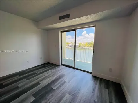 8260 SW 210th Street Cutler Bay FL 33189