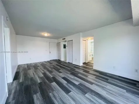 8260 SW 210th Street Cutler Bay FL 33189
