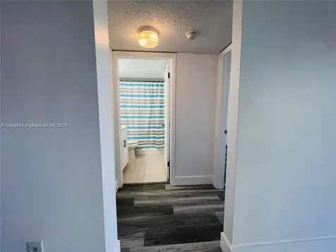 8260 SW 210th Street Cutler Bay FL 33189
