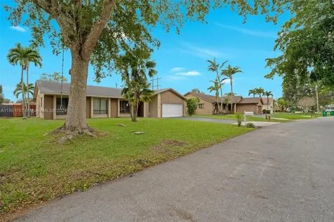 11710 S Island Road Cooper City FL 33026