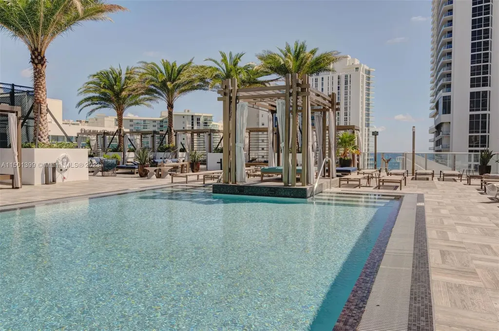 4010 S Ocean Drive Hollywood FL 33019