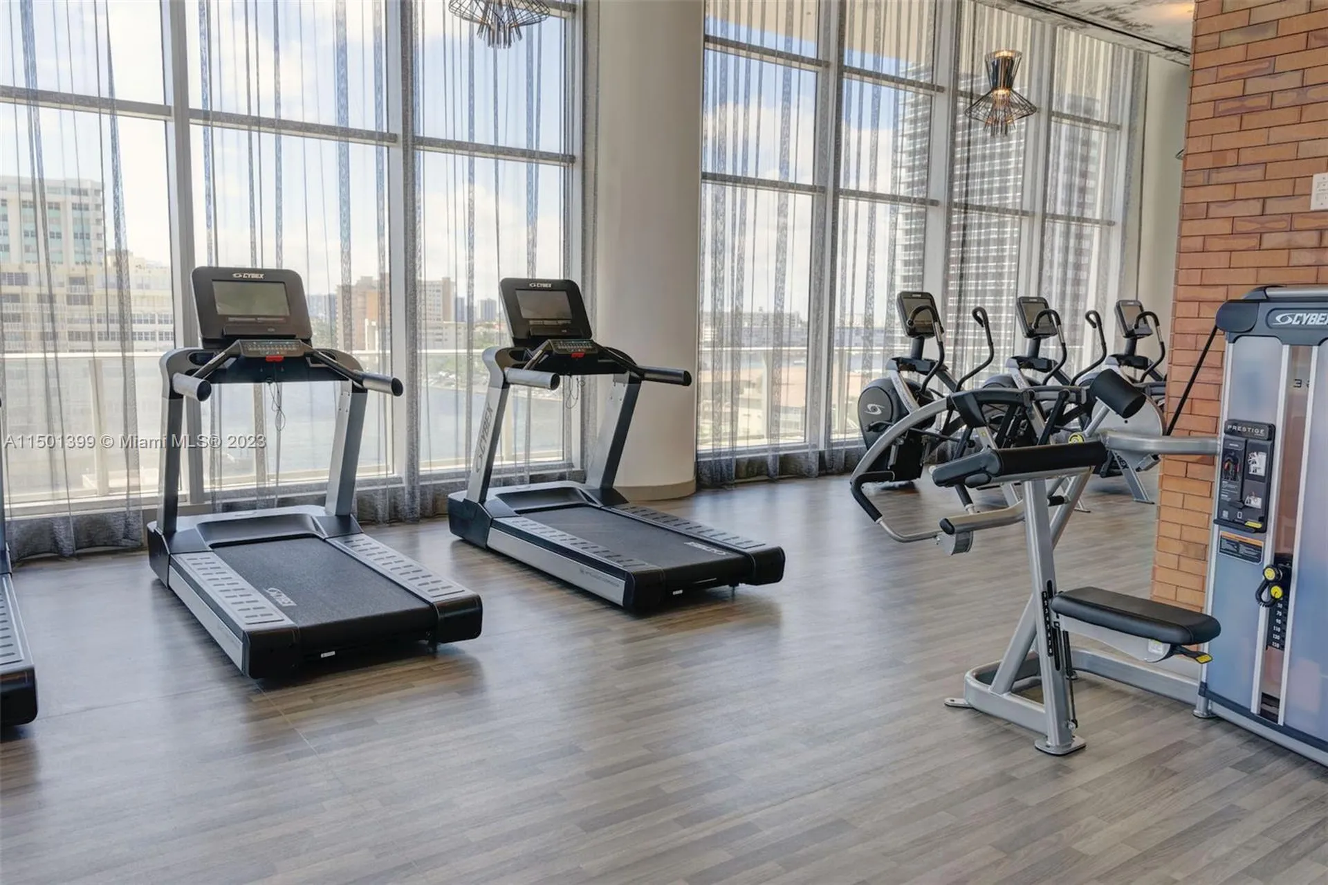 4010 S Ocean Drive Hollywood FL 33019