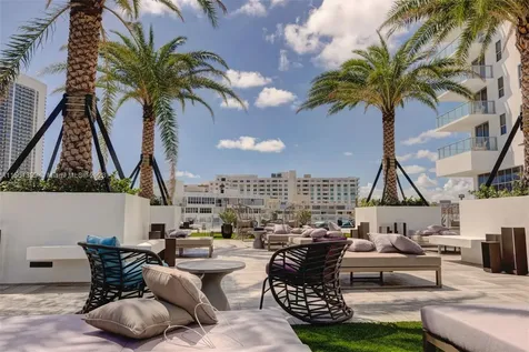 4010 S Ocean Drive Hollywood FL 33019
