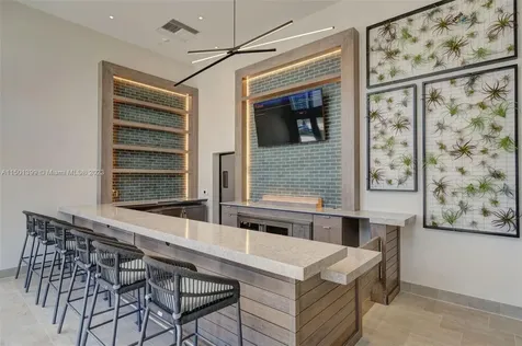 4010 S Ocean Drive Hollywood FL 33019