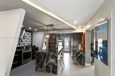 1174 Garfield Street Hollywood FL 33019