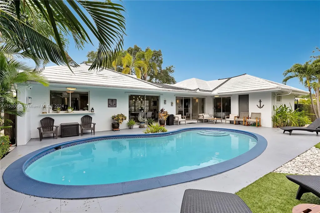 2132 NE 63rd Court Fort Lauderdale FL 33308