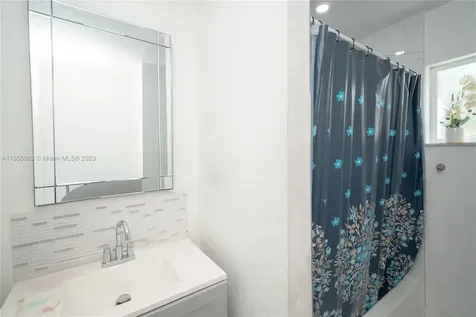 1735 NW 5th Street Miami FL 33125