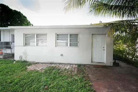 1735 NW 5th Street Miami FL 33125