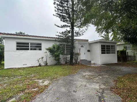1070 NE 157th Street North Miami Beach FL 33162