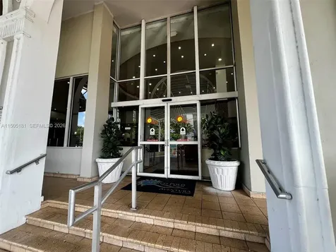 19201 Collins Avenue Sunny Isles Beach FL 33160