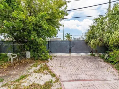 400 1st Street Dania Beach FL 33004
