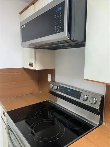 1581 Brickell Avenue Miami FL 33129