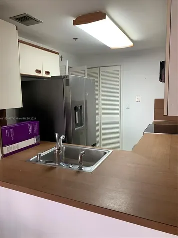 1581 Brickell Avenue Miami FL 33129