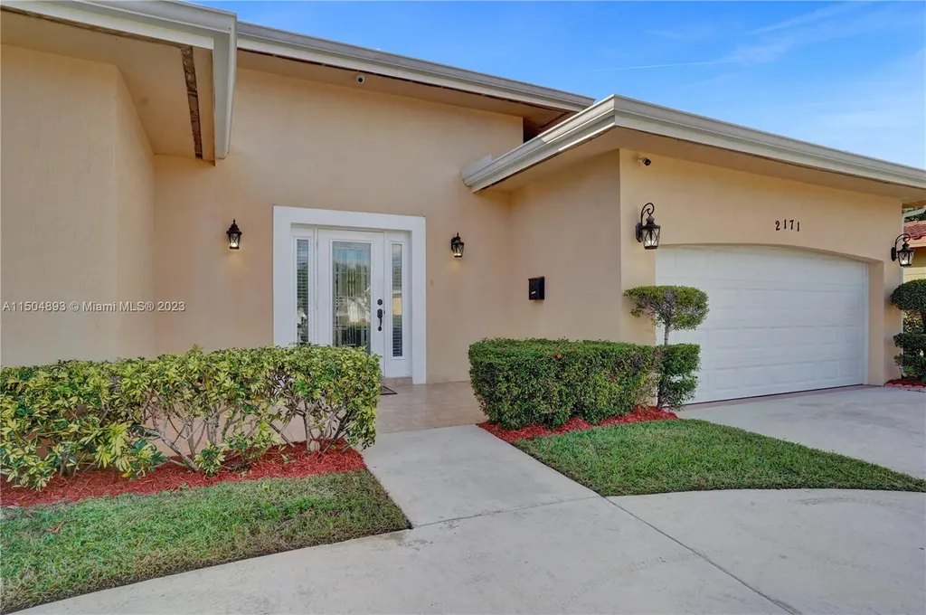 2171 NW 33rd Avenue Lauderdale Lakes FL 33311