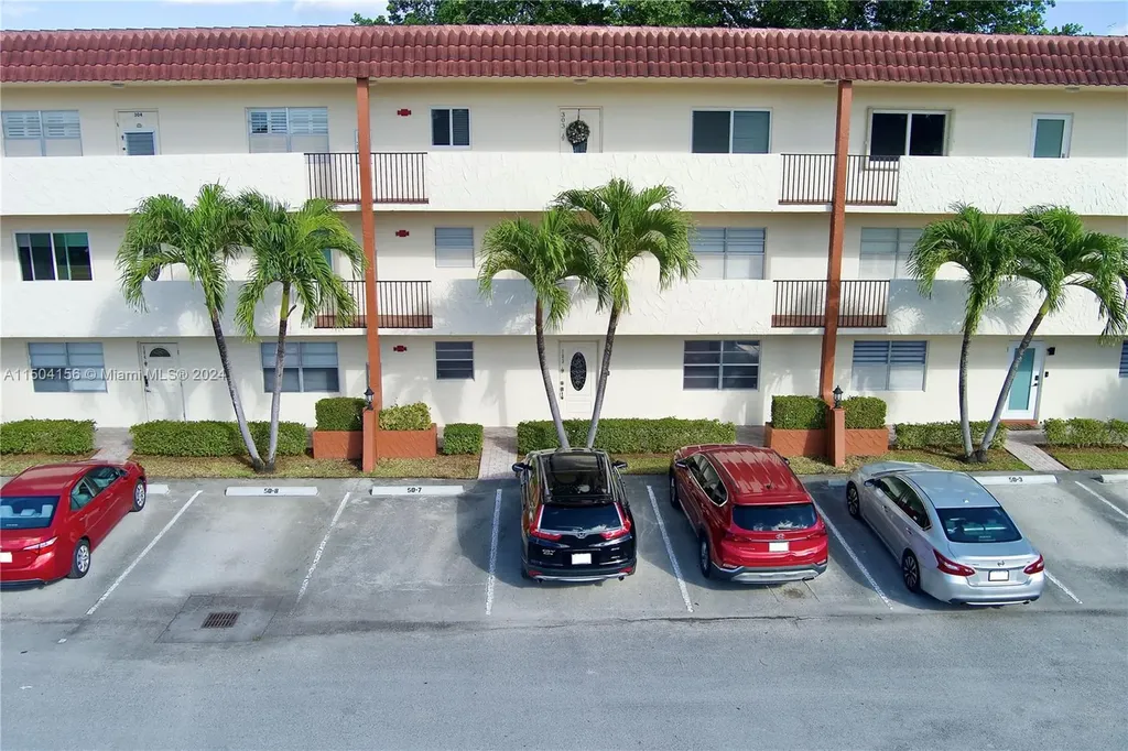 281 S Hollybrook Drive Pembroke Pines FL 33025