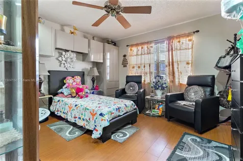 281 S Hollybrook Drive Pembroke Pines FL 33025