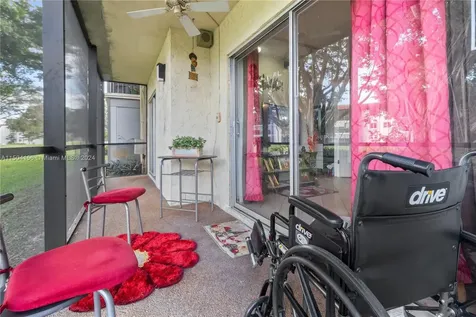 281 S Hollybrook Drive Pembroke Pines FL 33025
