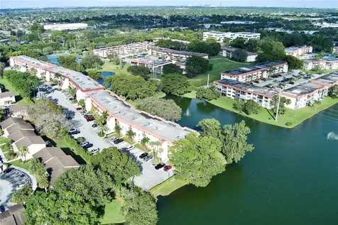 281 S Hollybrook Drive Pembroke Pines FL 33025
