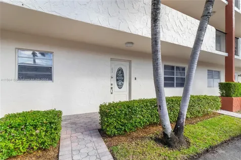 281 S Hollybrook Drive Pembroke Pines FL 33025