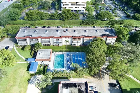 281 S Hollybrook Drive Pembroke Pines FL 33025