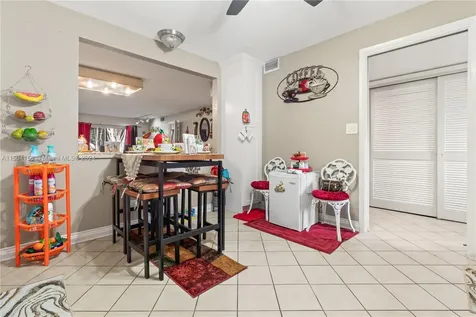 281 S Hollybrook Drive Pembroke Pines FL 33025
