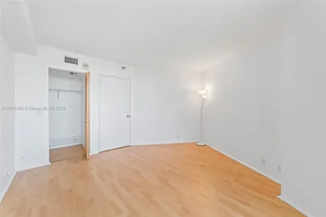3400 NE 192nd Street Aventura FL 33180
